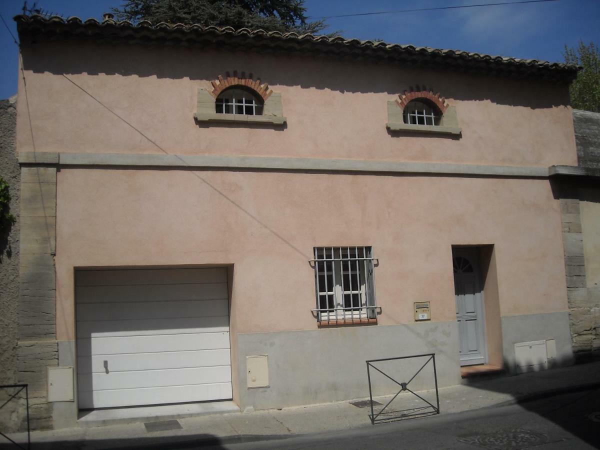 Villa Maison de ville aux couleurs provençales. à Carpentras Extérieur photo
